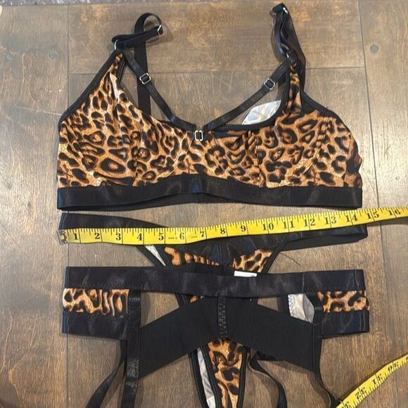 Lingerie with Garter Set High Waist Bra And Panty High Leopard Print Strappy Set - Picture 12 of 14